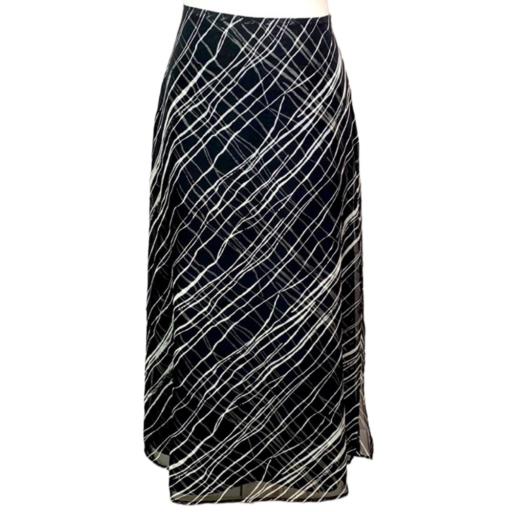 Villager Geometric Black White Skirt